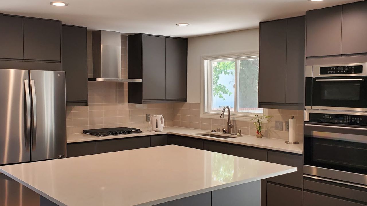 Kitchen Cabinets Selling & Installation