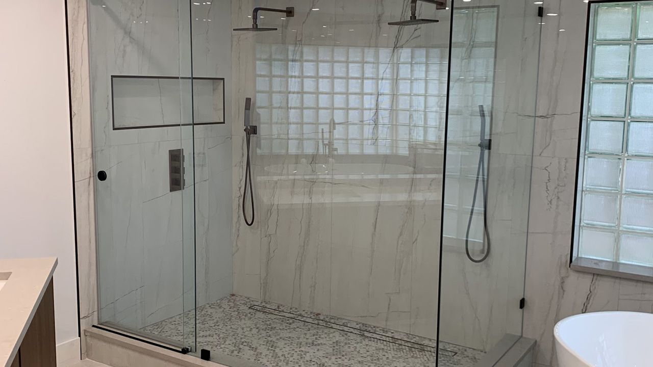 Shower Doors & Glass Shower Enclosure