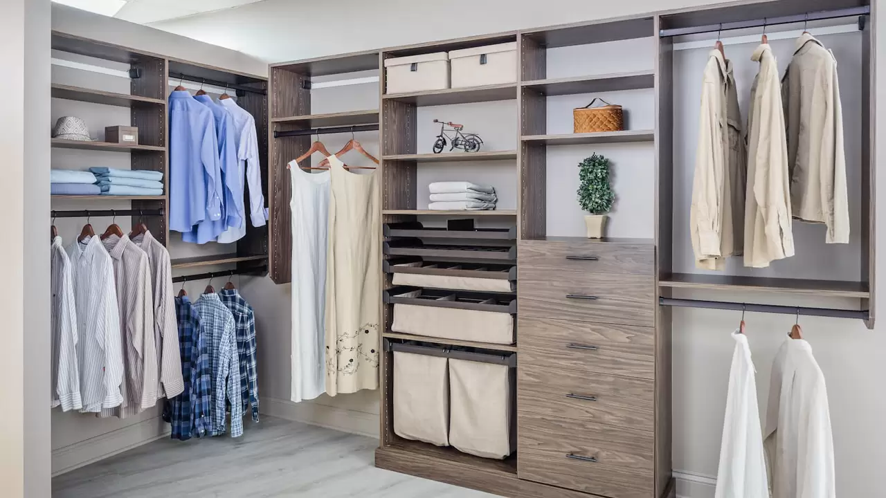 Custom Closets/Cabinets